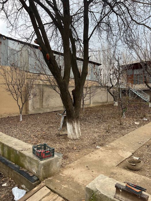 6 sotix yer sotiladi