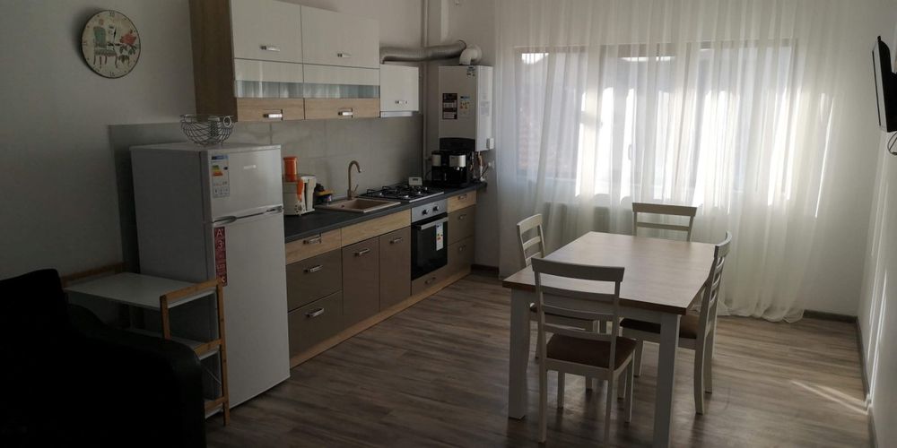 Închiriez apartament 2 camere
