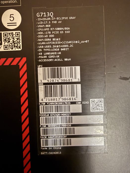Лаптоп ASUS ROG Strix G713