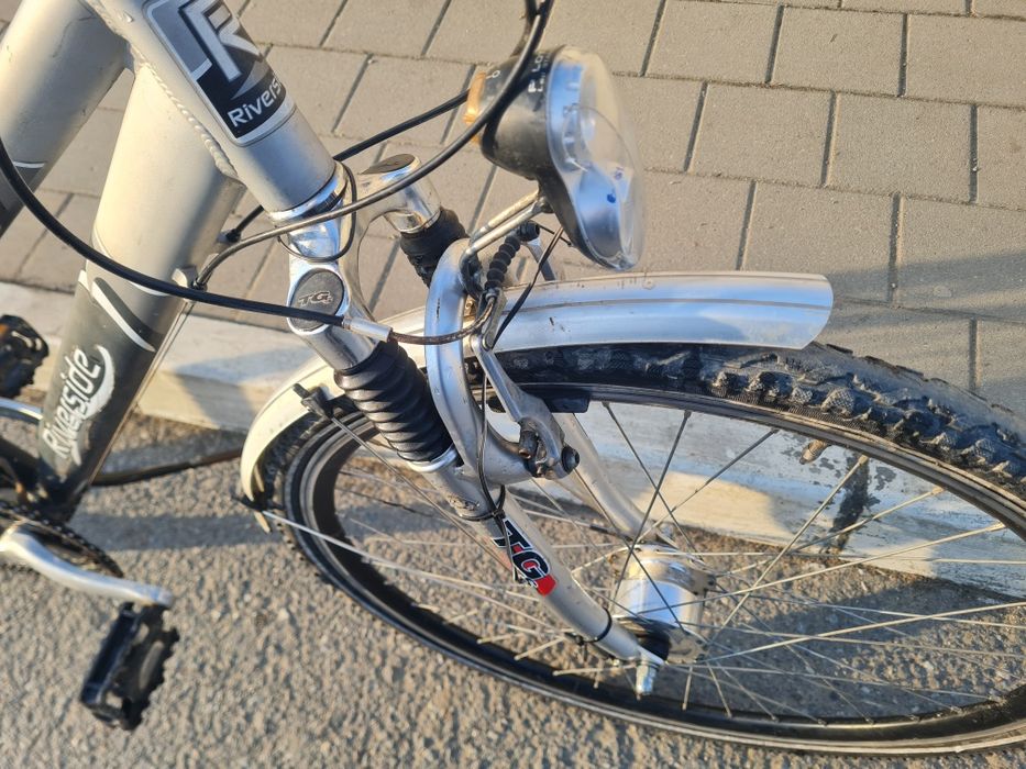 Bicicletă Riverside 28 dinam butuc