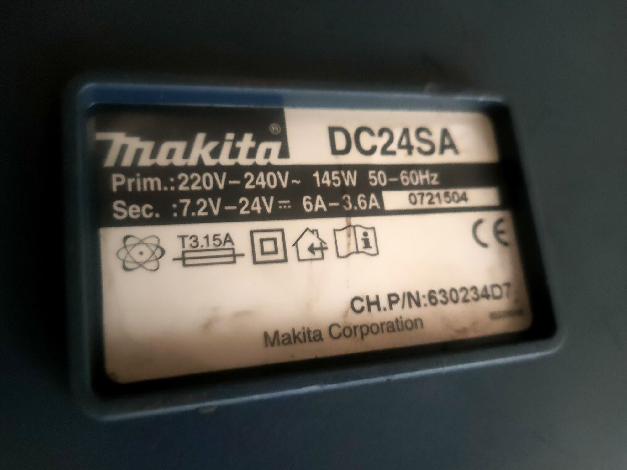 Vând încărcător Makita 7,2-24 V, 6 Amp