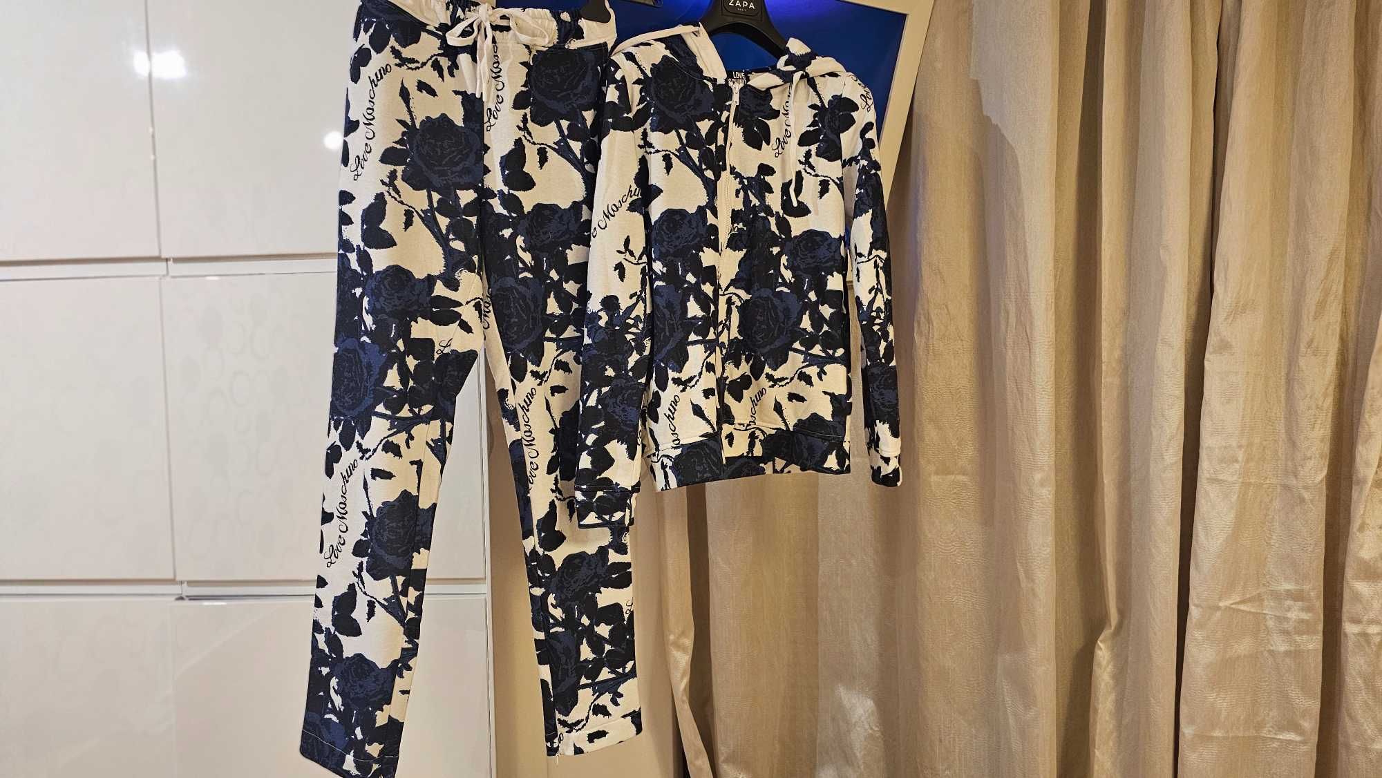 Комплект Moschino love