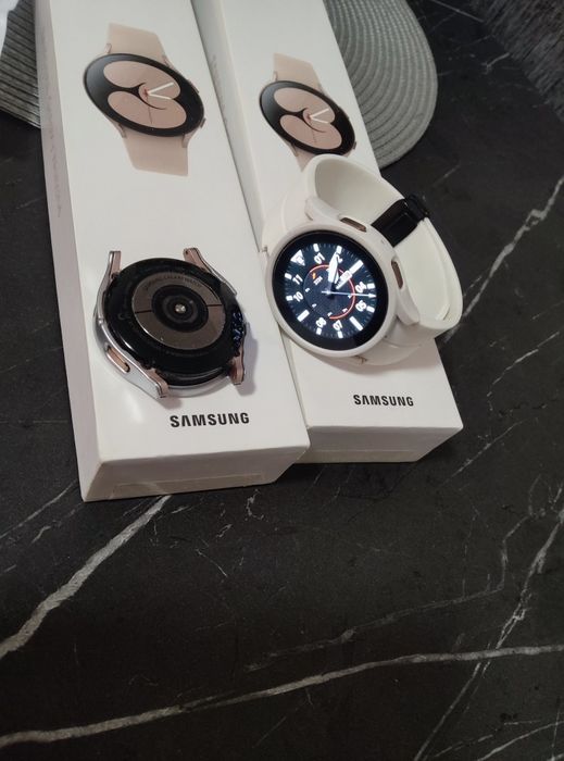 Samsung watch 4 Rose  Gold