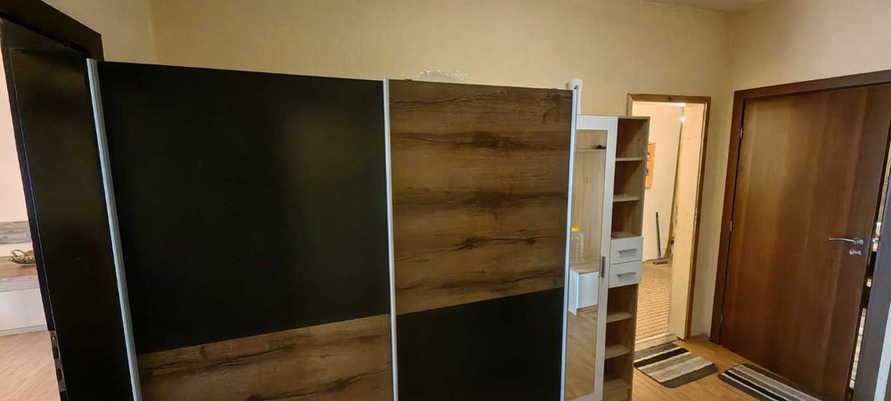 Продавам тристаен апартамент в кв. Опълченски