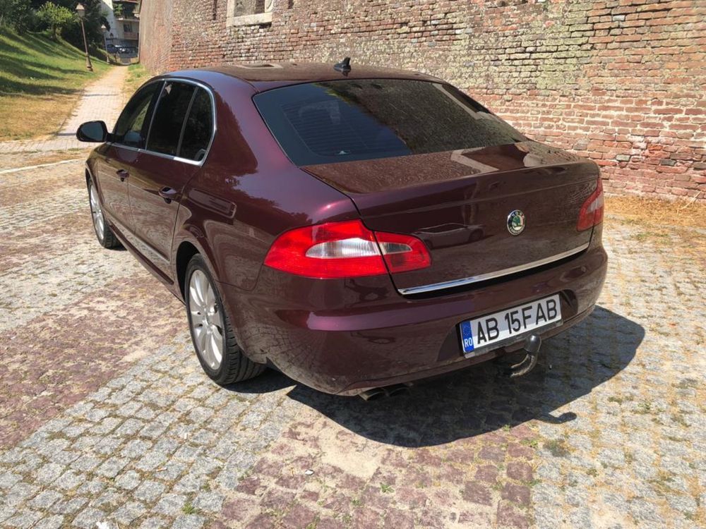 Skoda  superb 2.0 diesel 170