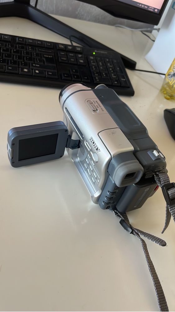 Sony Camera DCR-TRV255E Handycam perfect functionala