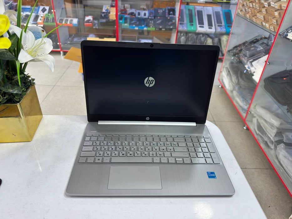 HP Core i3-11avlod ddr4 8/256 SSD Nvme holati ideal