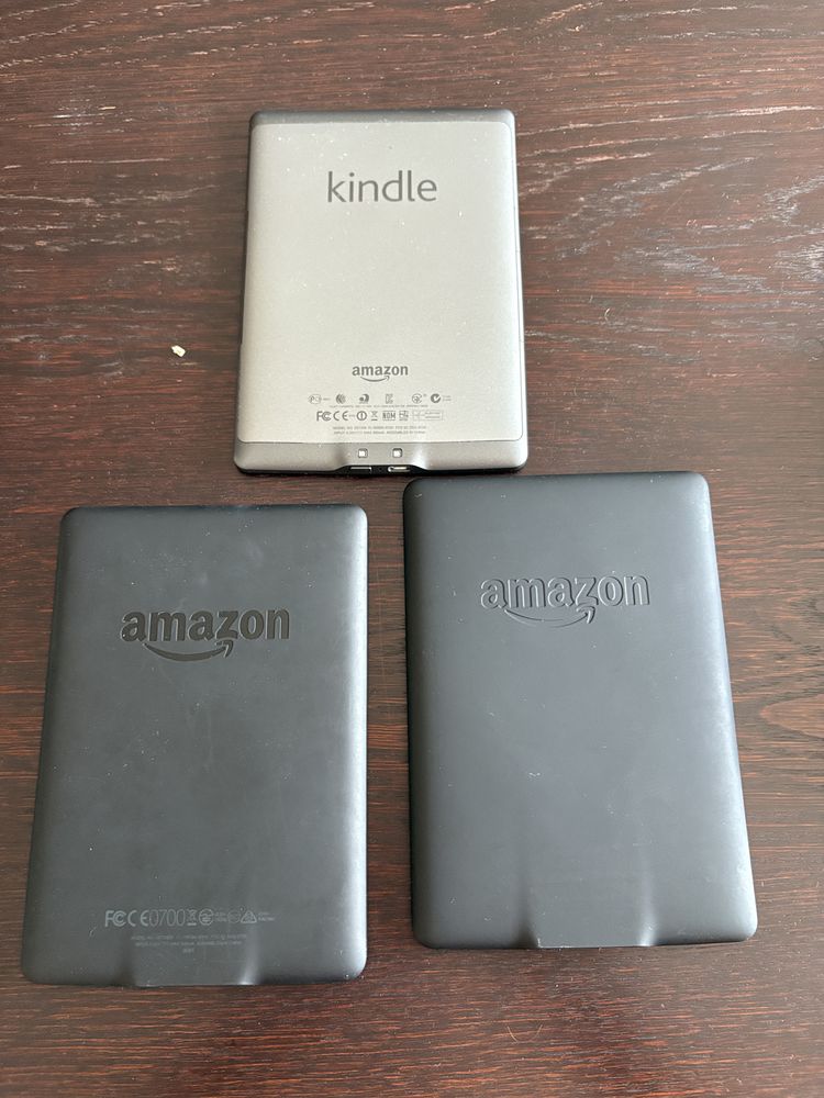 Amazon Kindle PaperWhite 6 si 7 Kobo Aura