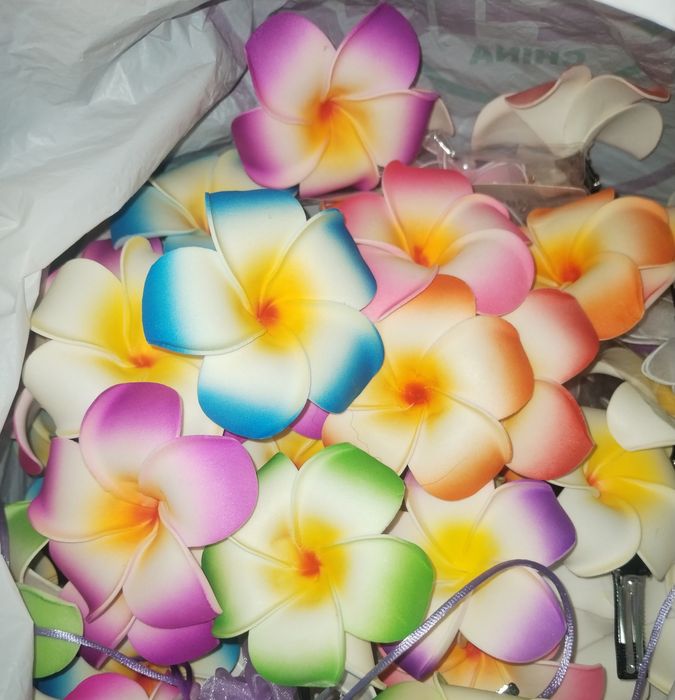 Trenddagi Gavaya guli zakolkalar