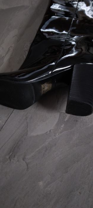 Cizme piele lăcuită 36