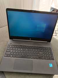 Laptop HP in garanție - display IPS -  procesor i3 gen 11 - 16 GB RAM