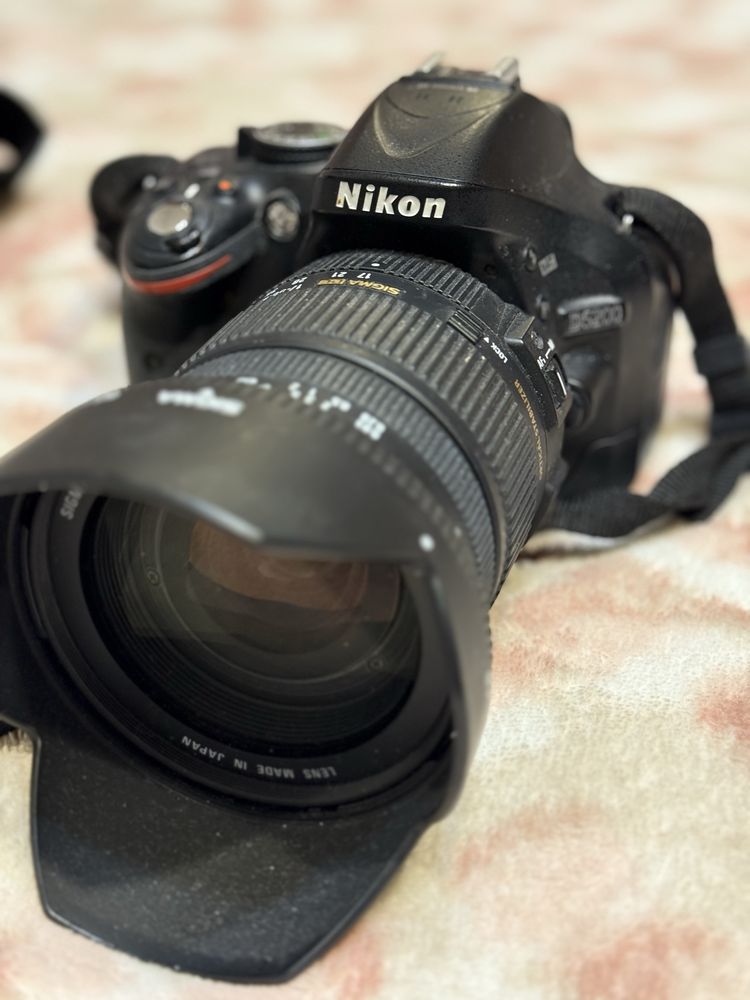 Nikon d5200 фотоапарат с обектив Sigma