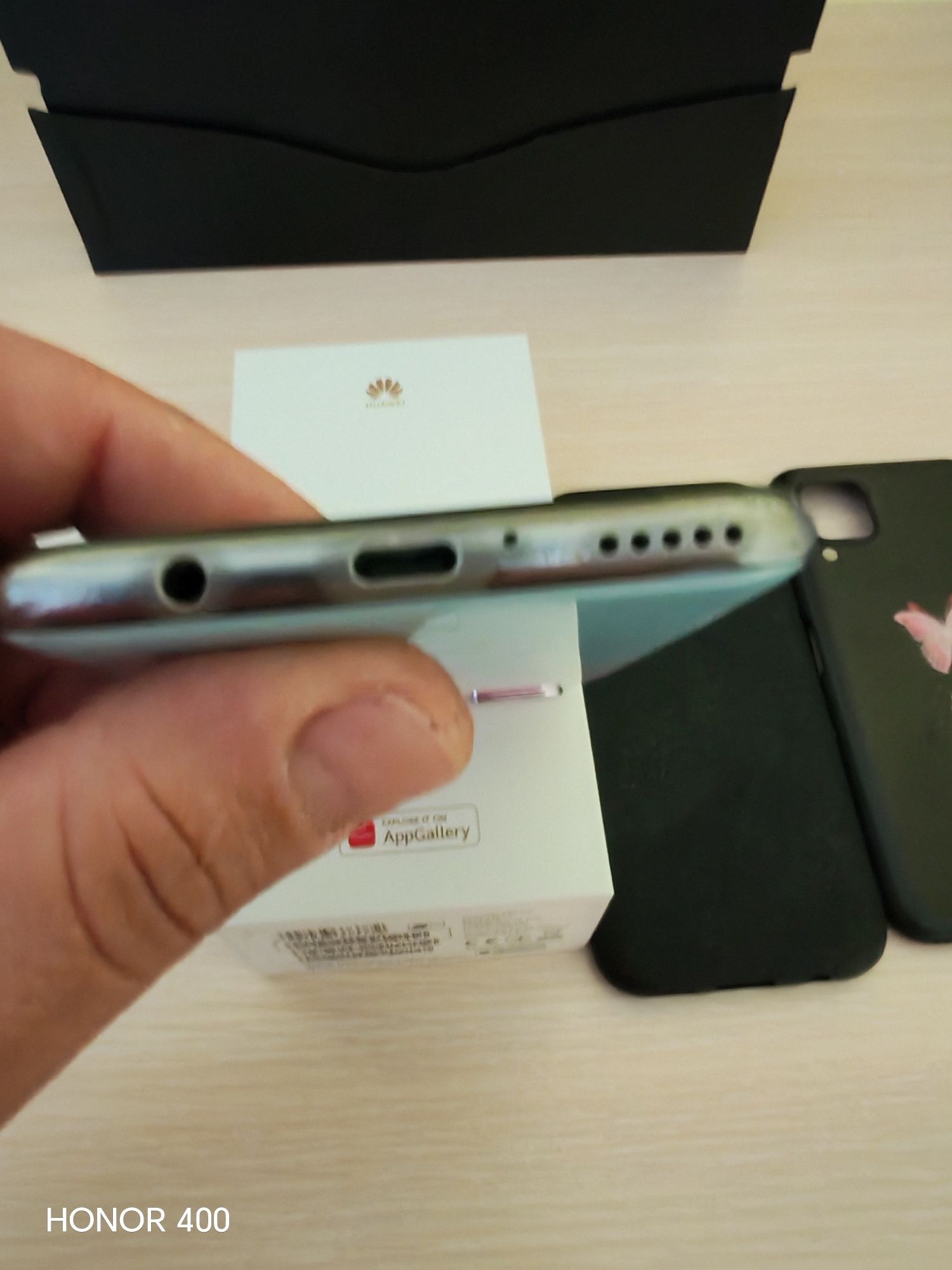 Телефон Huawei p40 lite