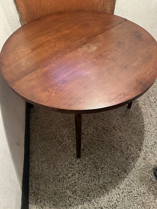 Разтегатвлна кръгла маса масив , цвят орех