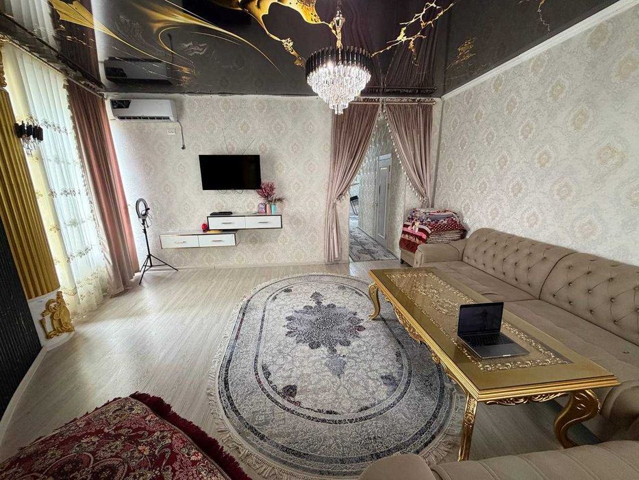 Продаётся 2х комн квартира на 4 этаже Ор-р Дом пионеров