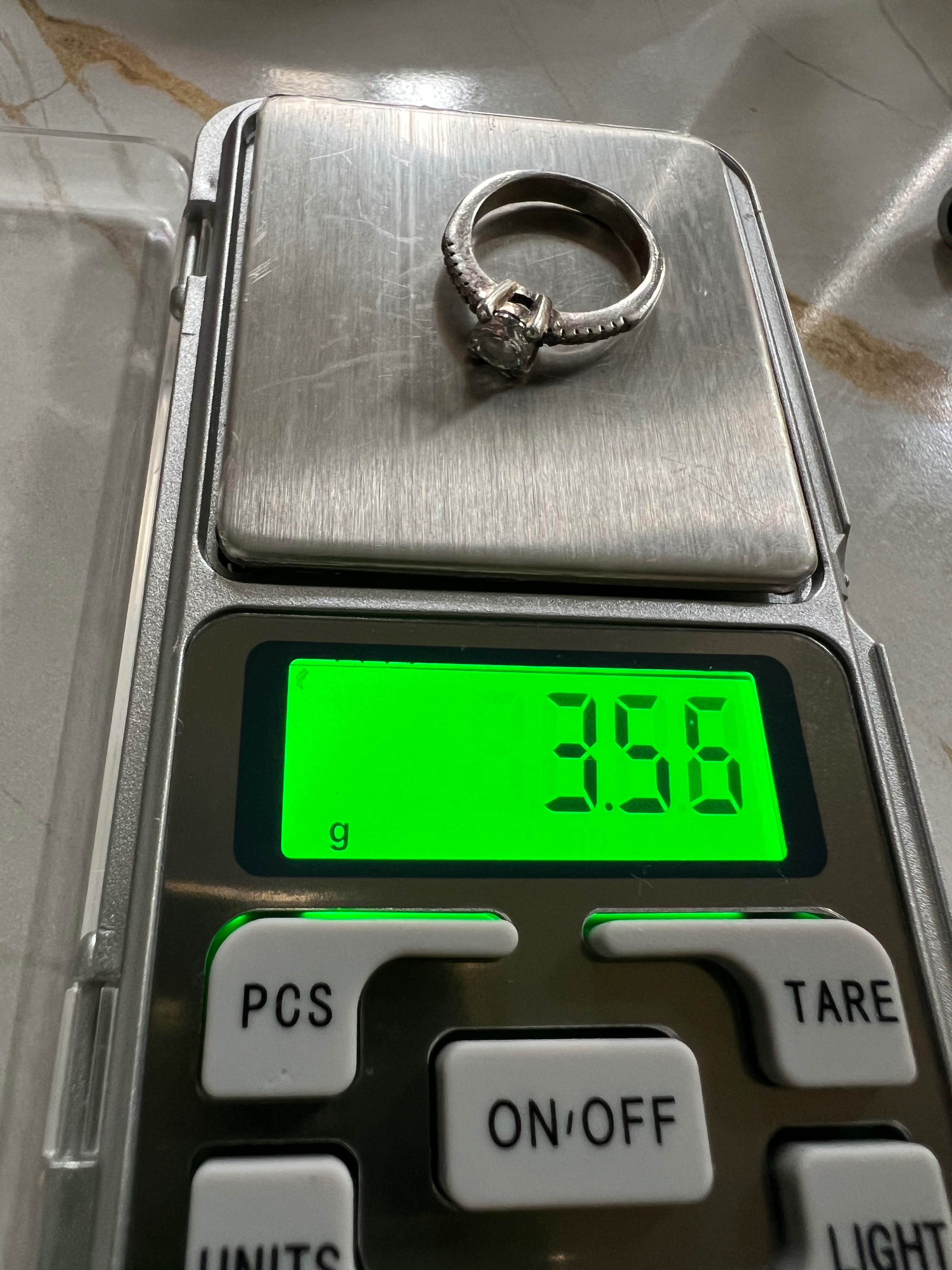 Продам кольца серебро 925