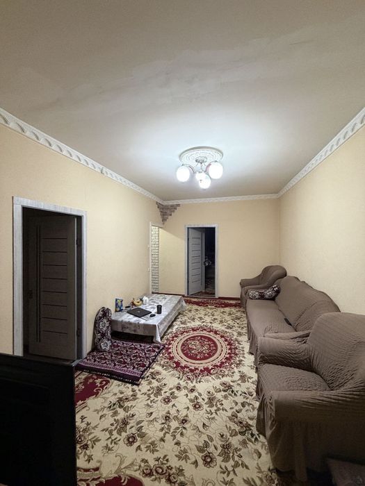 Чиланзар -8 орентир: Хасково 2³/3/4 чистая квартира, торец