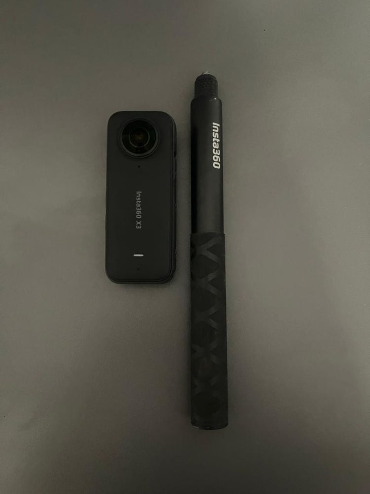 Продам экшн камеру insta360 x3 новая не пользовались