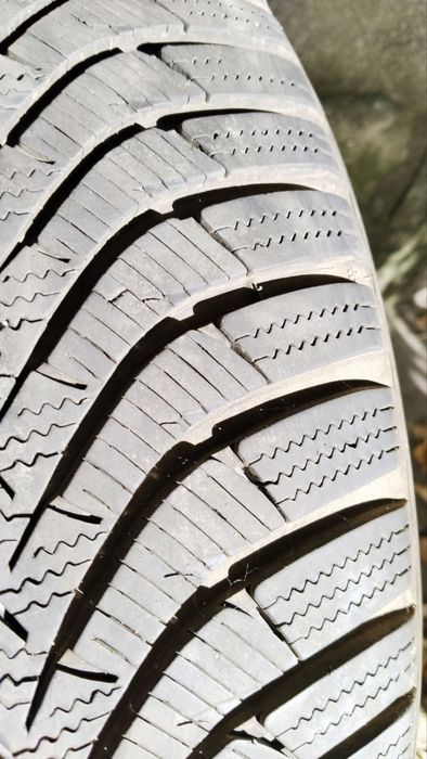 225/45/17 Hankook i*cept rs2