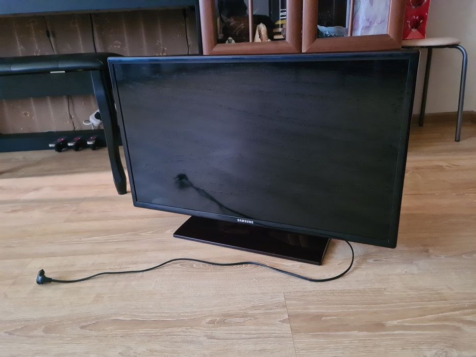 Продам LED телевизор Samsung