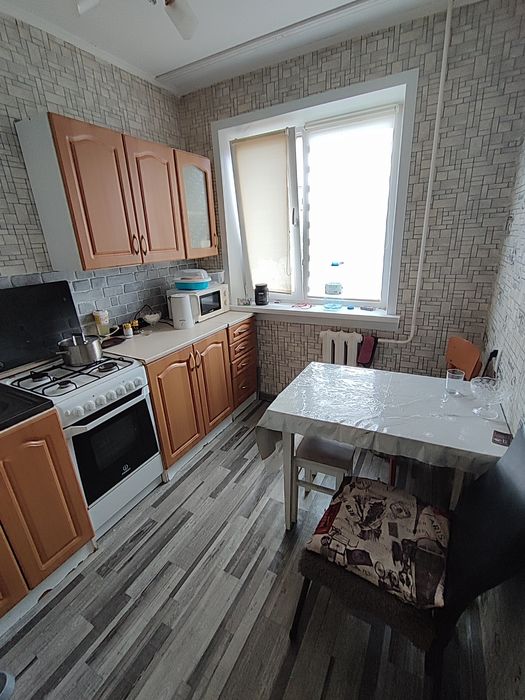 Продается 2-комн (3-52, 3 эт)