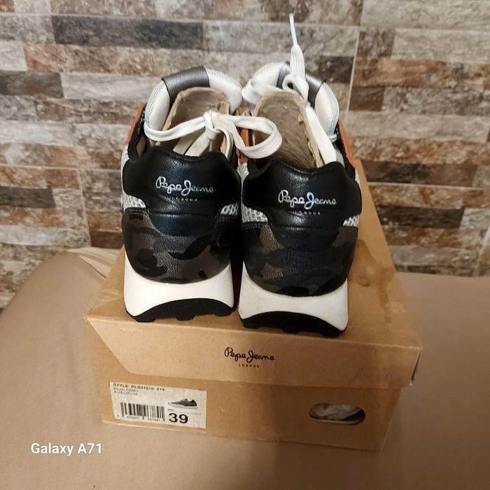 Дамски спортни обувки Pepe Jeans 38,5номер.