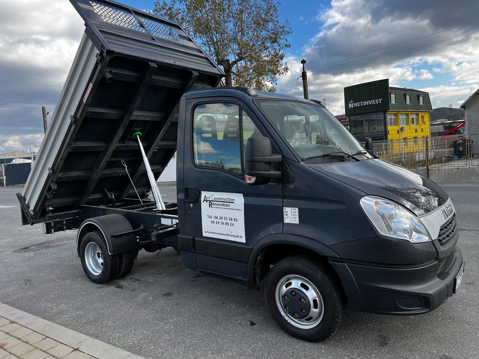 Iveco Daily 35C 15 - basculabila pe cutie de fabrica
