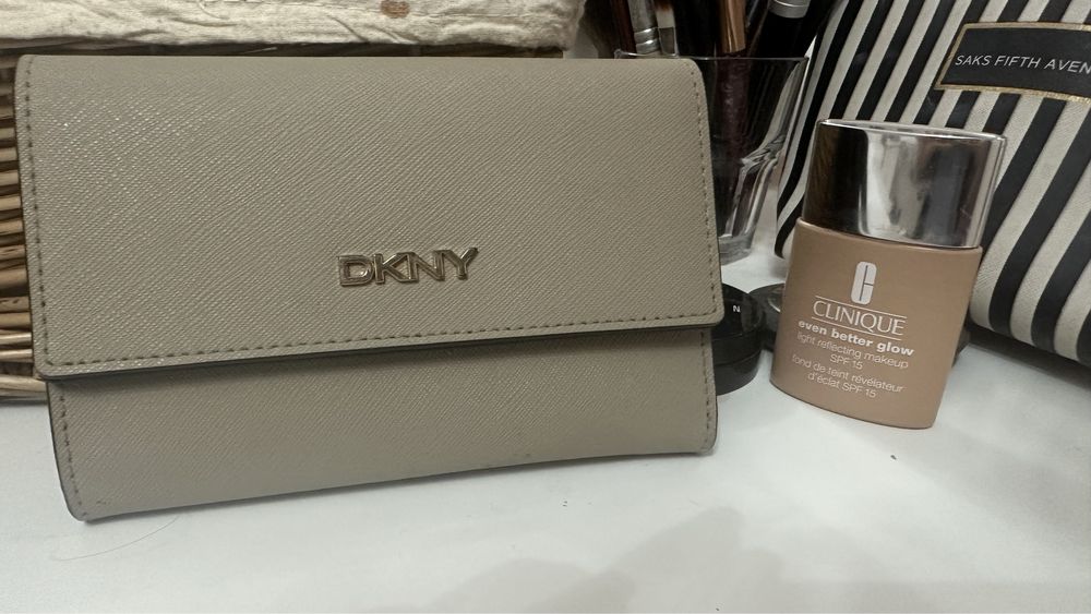 Кошелёк от DKNY