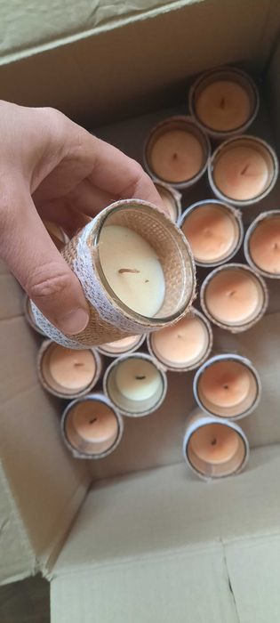 17 Свещи в стъклена чаша, облепени със зебло с дантела