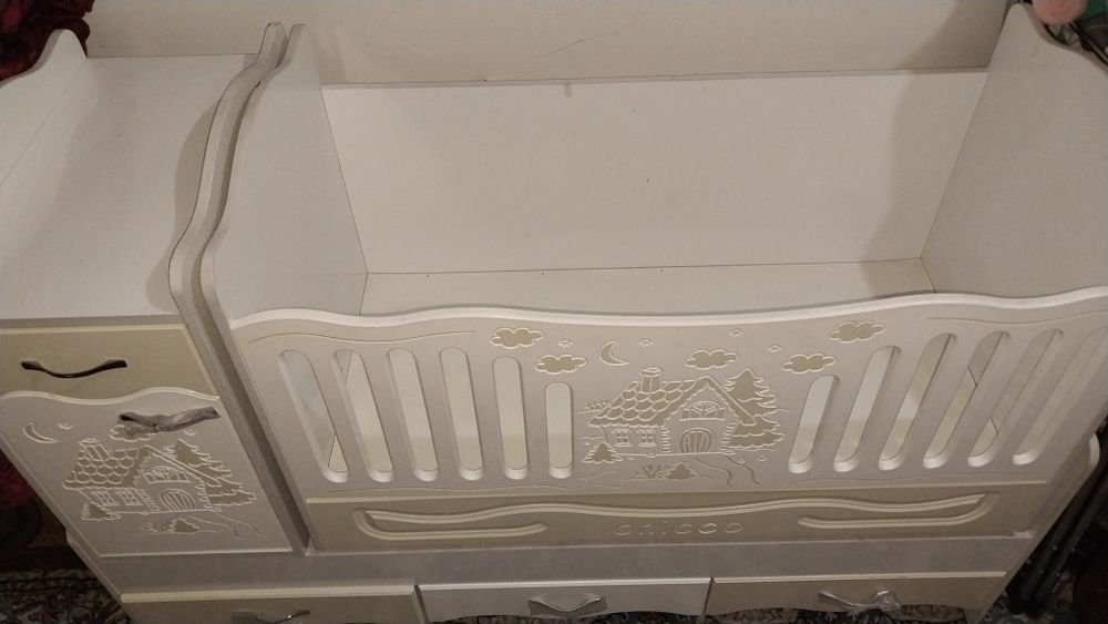 Детский кроват тулик комплект матраслари бн холати яхши куп ишлатилмаг