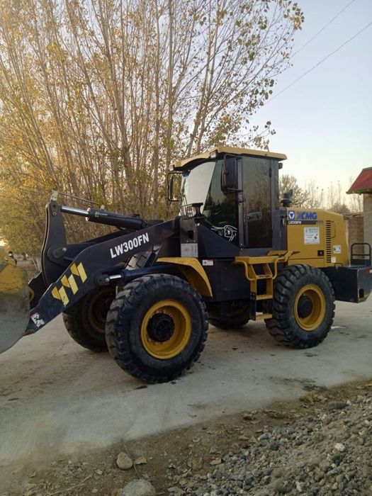 XCMG погрузчик 1.8куб рычаг