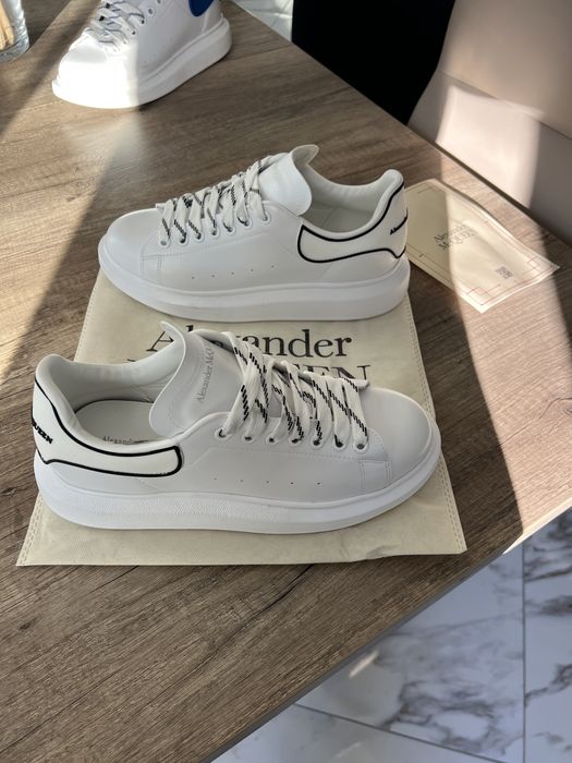 Vând Sneakers Alexander McQueen Bianche Classic Nepurtați, Mărimea 44