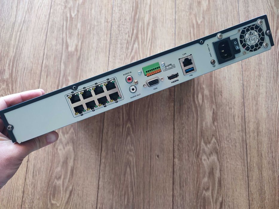 NVR HikVision DS-7608NI-K2/8P