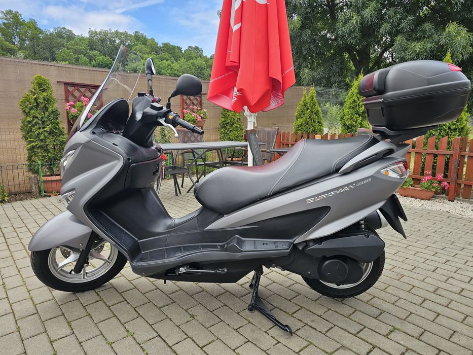 Scuter Suzuki Burgman 200