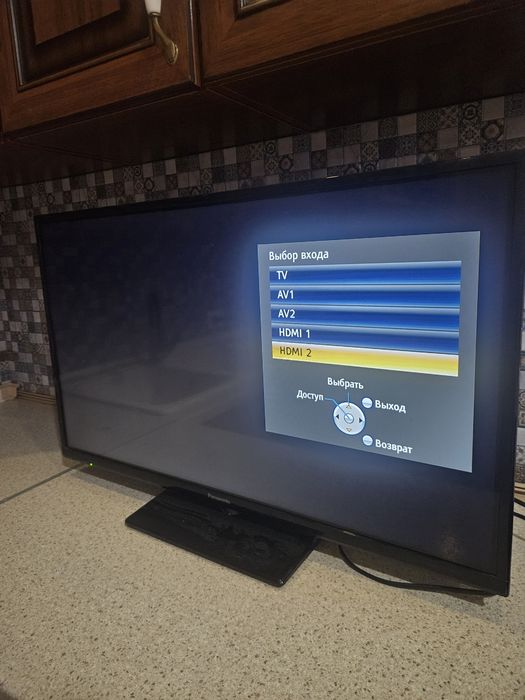 Продам жк телевизор Panasonic 32 дюйма диагональ
