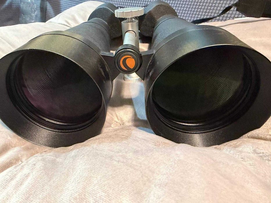 Celestron Skymaster 25x100, binoclu mare pentru astronomie