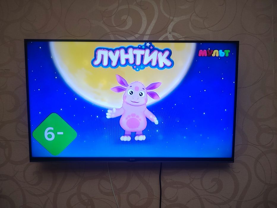 Продам телевизор  ,