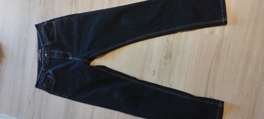 Мъжки дънки 31 и 33 размер или Л размер за 20 лв.