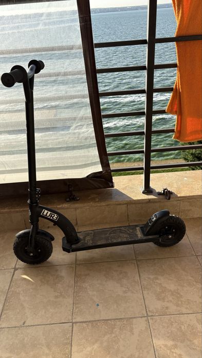 Trotineta off-road roti umflate