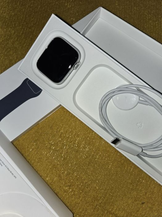 Apple watch SE ( Gen 2 )