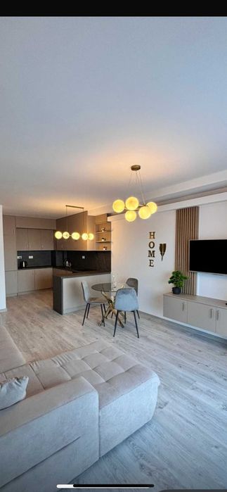 Ofer spre inchiriere apartament cu 2 camere,mobilat in Suceava.