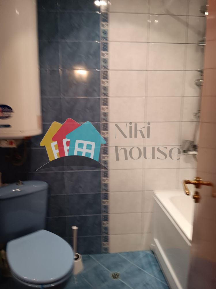 Продава се Тристаен апартамент в Варна, Левски - 75 кв.м за 1767 €/кв.м - Снимка #11