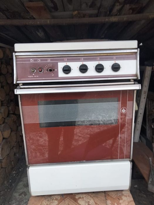 Газовая плита в хорошем состоянии