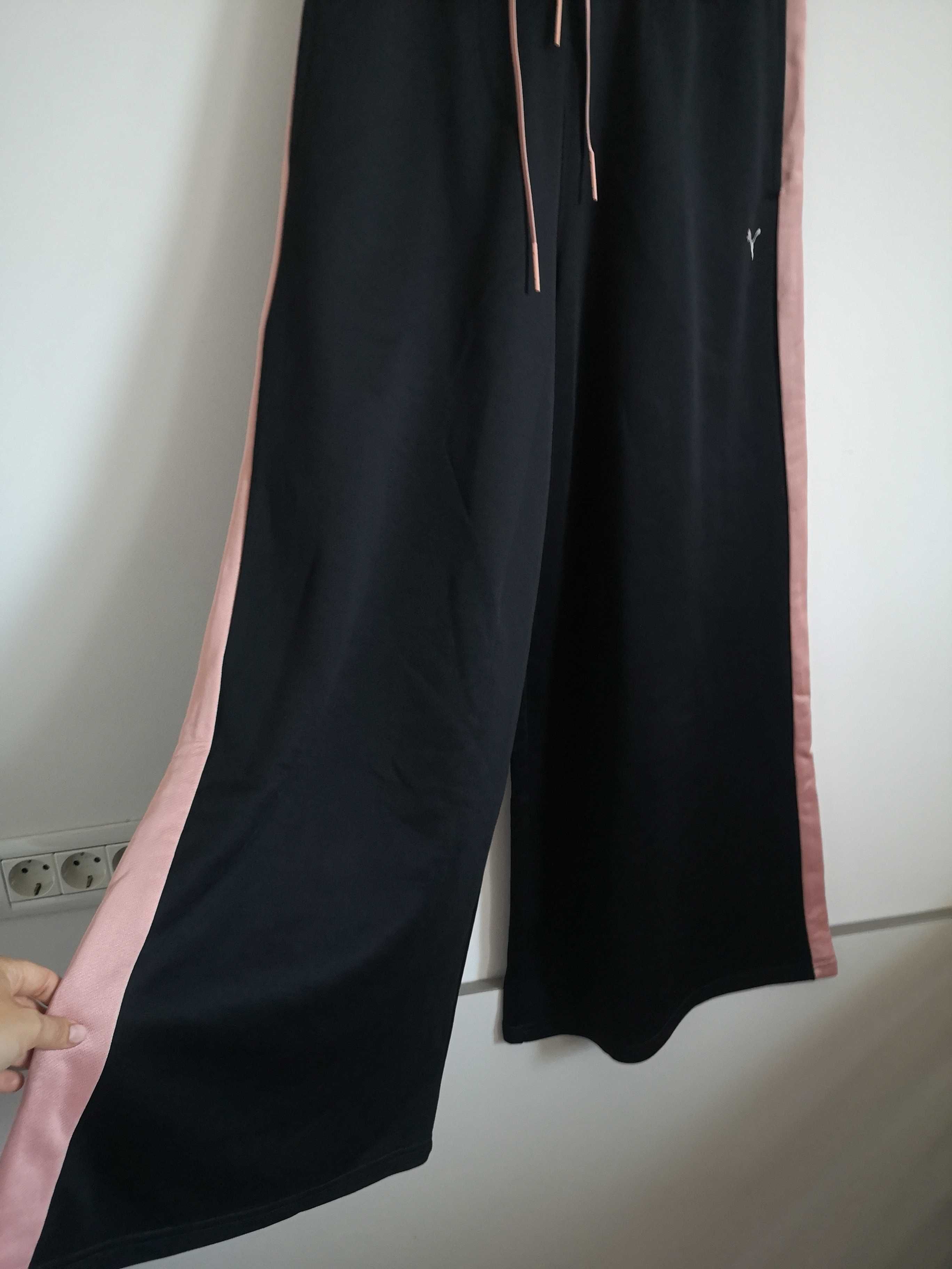 pantaloni trening largi wide leg culotte Puma