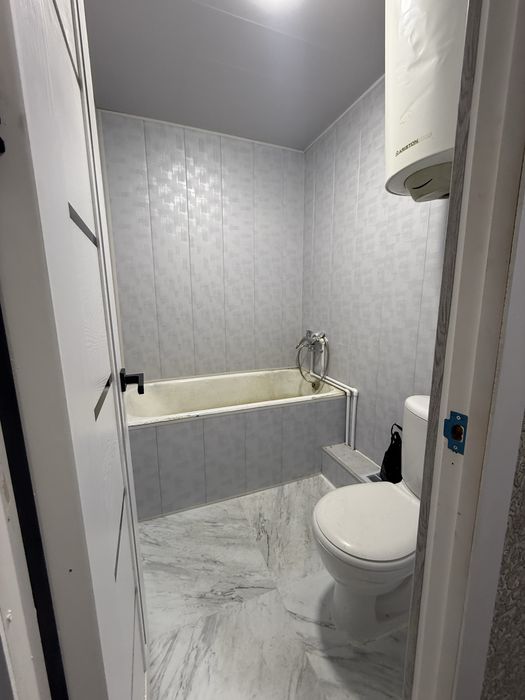 Фарғона шазар Доканал канечкасида 3 этажда ремонтли кв сотилади