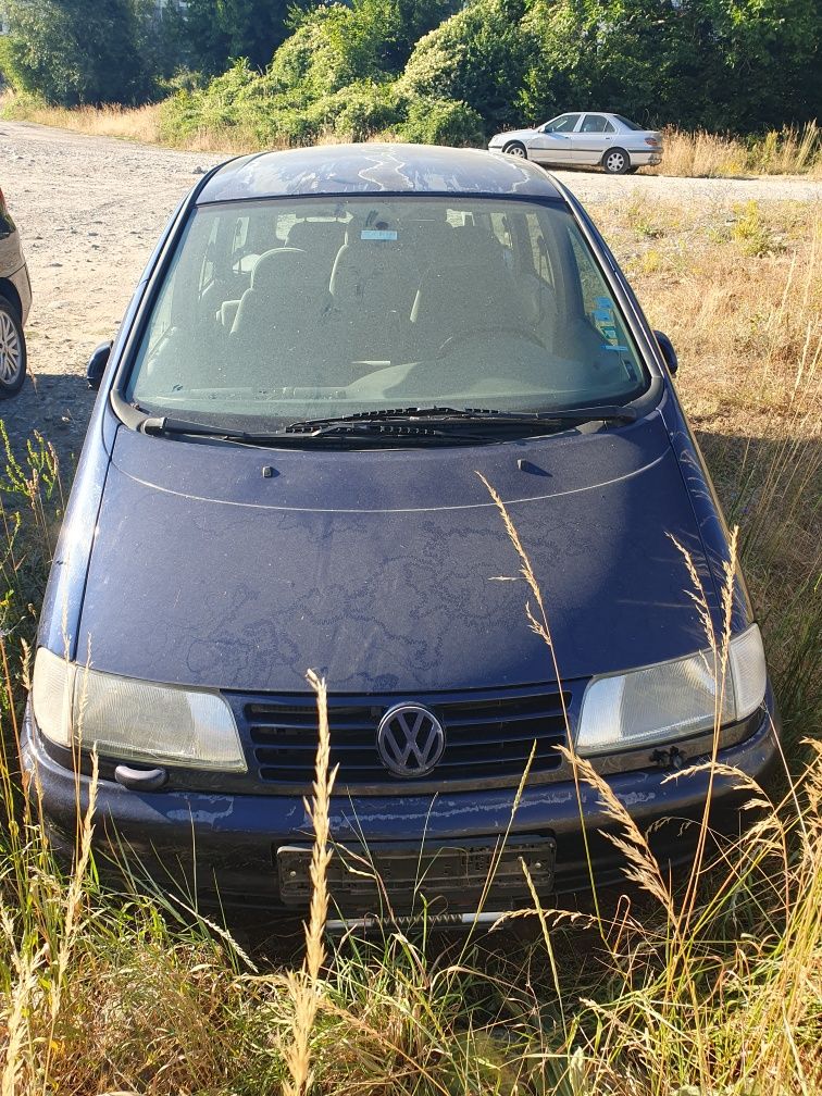 VW Sharan в лошо състояние
