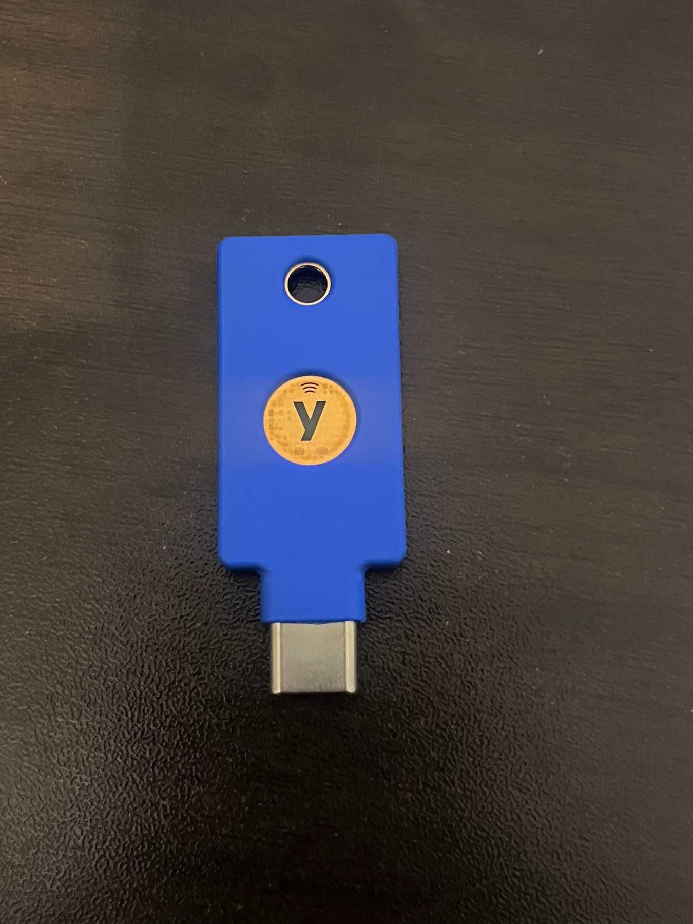 Yubico ключ за сигурност USB C NFC Iphone Windows ключ FIDO НОВ