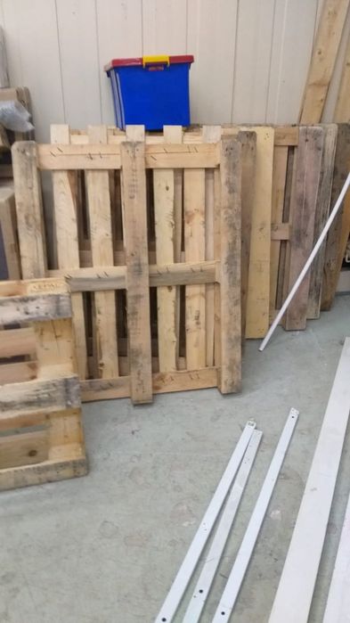 Поддоны.           .