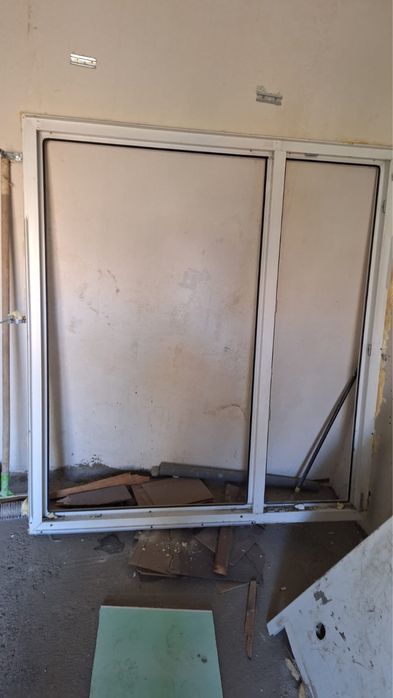 Пяти камерный профиль , стекла тройные , окно в очень хорошим качестве