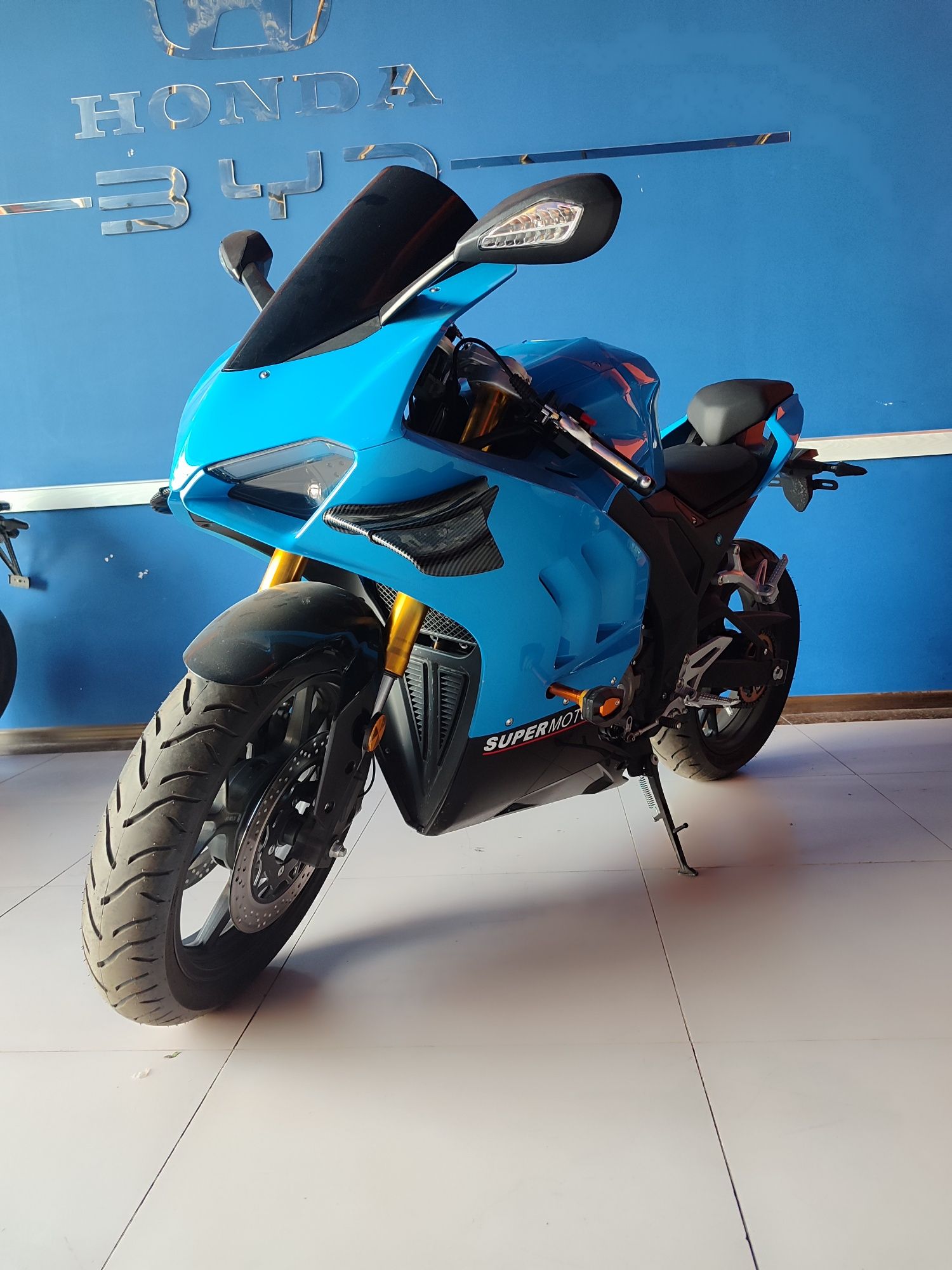 Ducati super motor 400cc